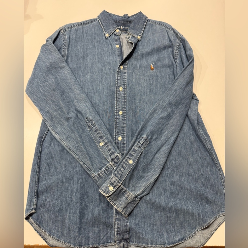 Ralph Lauren men’s L soft denim button down shirt